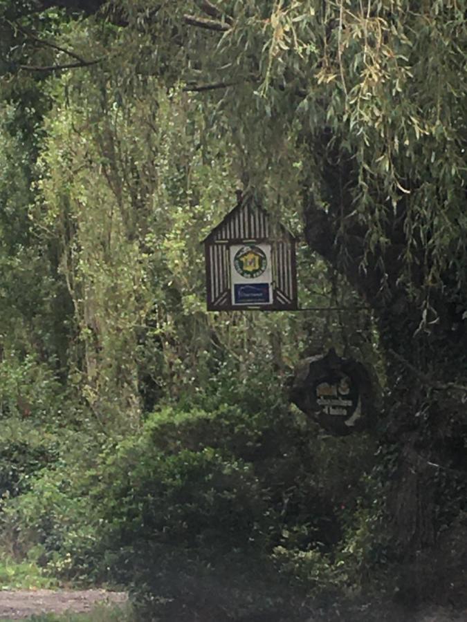 费尔梅德维涅住宿加早餐旅馆 Hotot-en-Auge 外观 照片